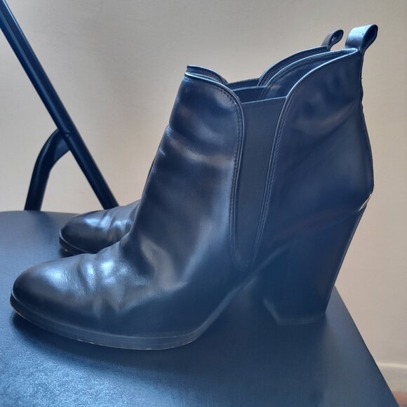 Black leather Michael Kors Heel ankle shoes - Picture 8 of 8